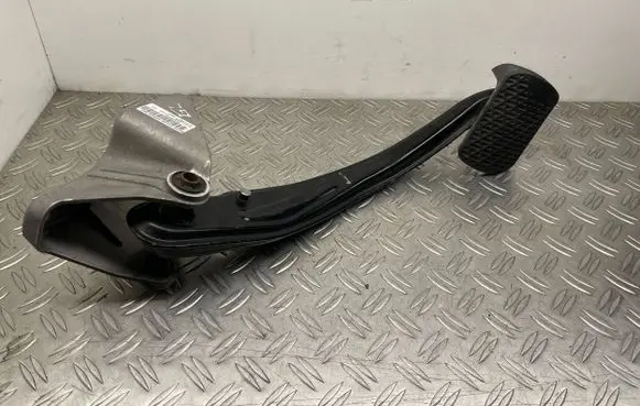 Mercedes-Benz GL X164 Brake pedal A1642901901 1232910082