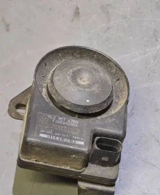 Audi A8 S8 D3 4E Alarm system siren 8L0951605A F005V00356