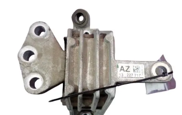 Opel Insignia A Engine mount vacuum valve 