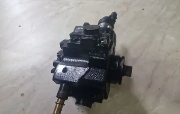 Mitsubishi Outlander Fuel injection high pressure pump 9683268980