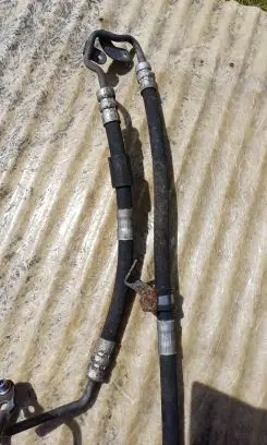 Power steering hose/pipe/line