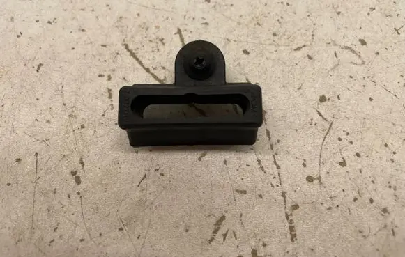BMW 5 E60 E61 Engine bonnet/hood lock/latch loop/hook 7002012