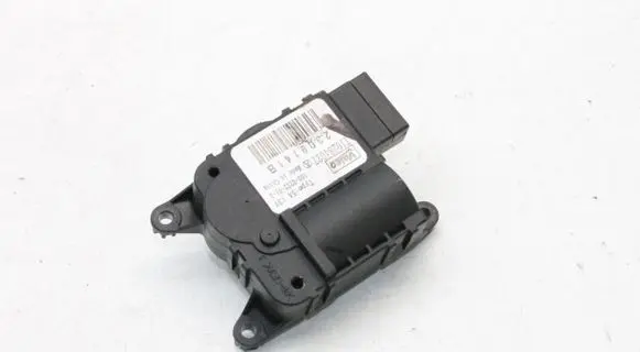 Cadillac Escalade Air flap motor/actuator T1028402T