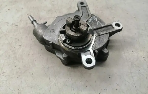Toyota Corolla Verso AR10 Vacuum pump 293000R010