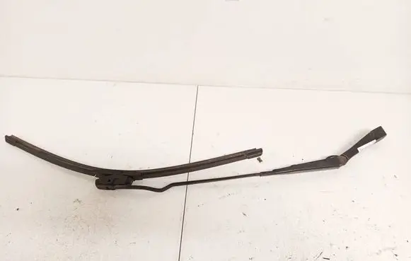 Opel Astra G Front wiper blade arm 90559600