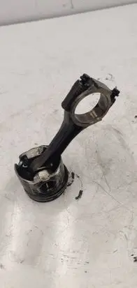 Volkswagen PASSAT B6 Piston with connecting rod
