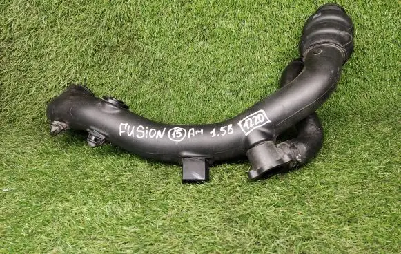 Ford Fusion II Intercooler hose/pipe