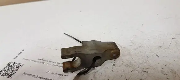 Opel Astra J Fuel Injector clamp holder 82546