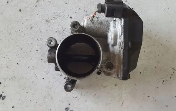Audi A4 S4 B8 8K Throttle valve A2C83076000