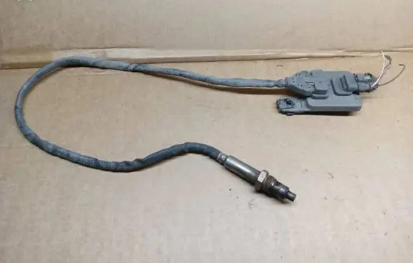 Volkswagen Caddy Lambda probe sensor 04L907805N 5WK97237 1512010238