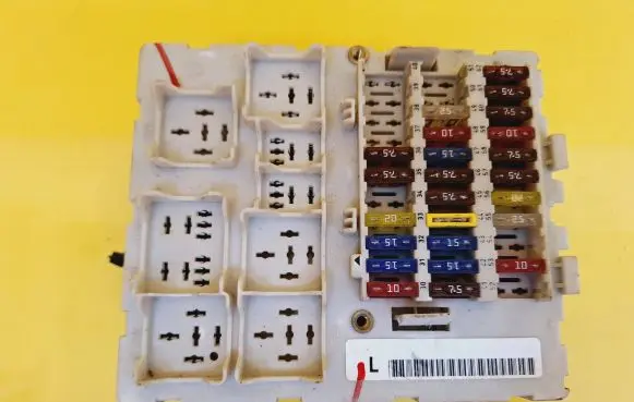 Ford Focus Fuse box set 518274204 2M5T14A073AC