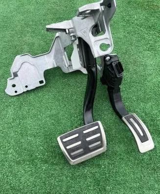 Audi A4 S4 B9 Brake pedal bracket assembly 8W1723117 8W1723523A