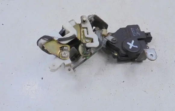 Mitsubishi Galant Rear door lock MR349288