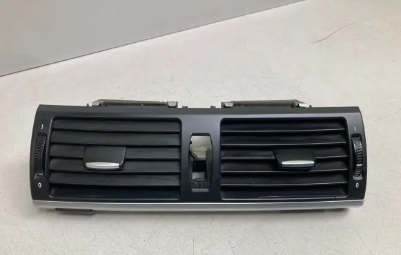 BMW X5 E70 Dash center air vent grill 7161801 7161802 6958654