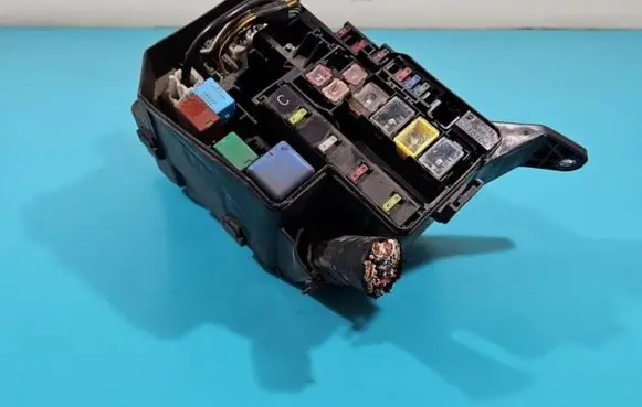 Toyota RAV 4 (XA30) Fuse box set IMPRK1357173
