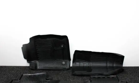 Ford Ecosport Car floor mat set GN15B13016FBW GN15B13017FBW