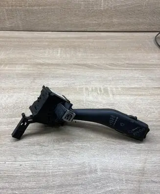 Volkswagen Touran I Wiper control stalk 1K0953519J 01203516