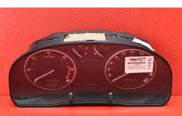 Speedometer (instrument cluster)