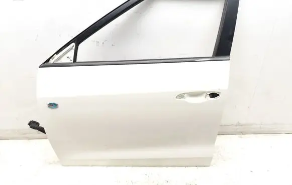 SsangYong Tivoli Front door