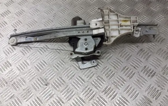 Ford Mondeo MK II Front door electric window regulator 0130821773