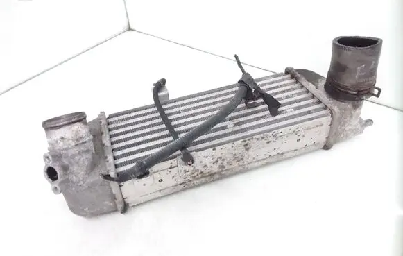 Hyundai i30 Intercooler radiator 282712A610 6714315