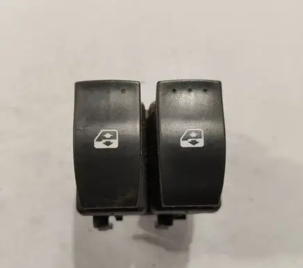 Renault Espace - Grand espace IV Electric window control switch 015044B