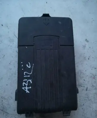 Audi A3 S3 8P Battery box tray cover/lid 3C0915443A
