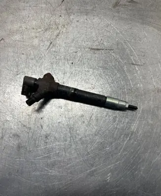 Toyota Verso Fuel injector 236700r100