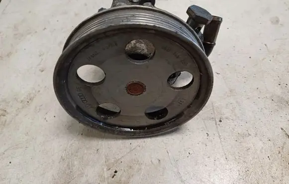 Audi A4 S4 B6 8E 8H Power steering pump 8E0145153ES