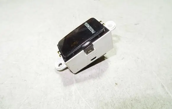 Passenger airbag on/off switch