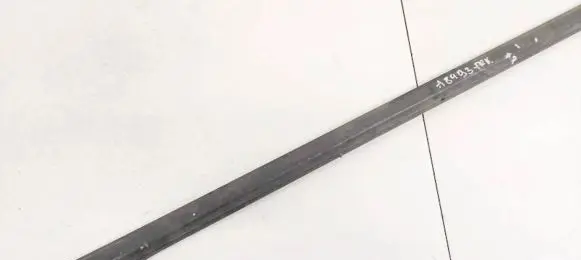 Front door glass trim molding