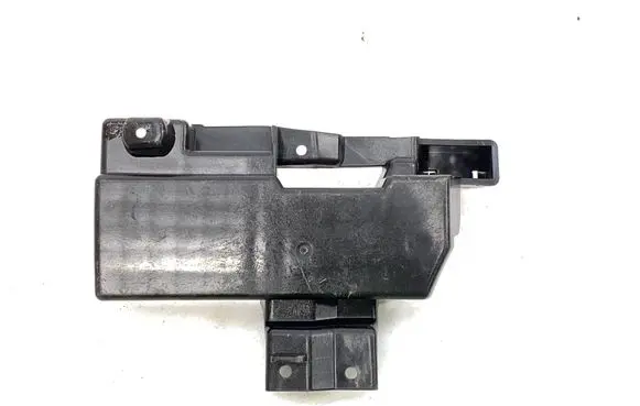 Porsche Macan (95B) Bumper support mounting bracket corner 95B807275