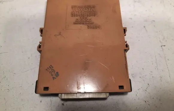 Toyota Prius (XW20) Gateway control module 2324005290 8911147050