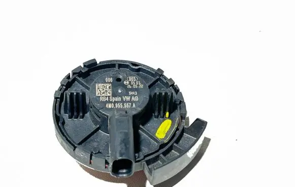 Audi Q7 4M Airbag deployment crash/impact sensor 4M0955557A 21891