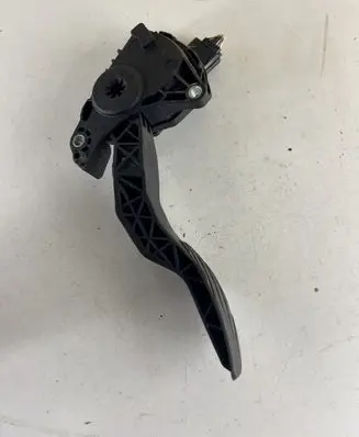 Nissan Qashqai Accelerator throttle pedal 180024BG0B 6PV00997817