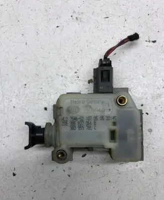 Volkswagen Golf IV Central locking motor 3B5827061B 3B0959781C