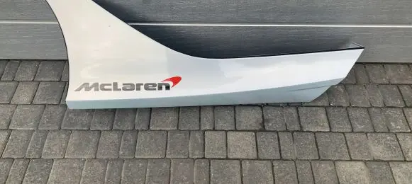 McLaren 720S Sill