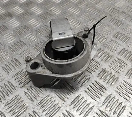 Engine mount bracket
