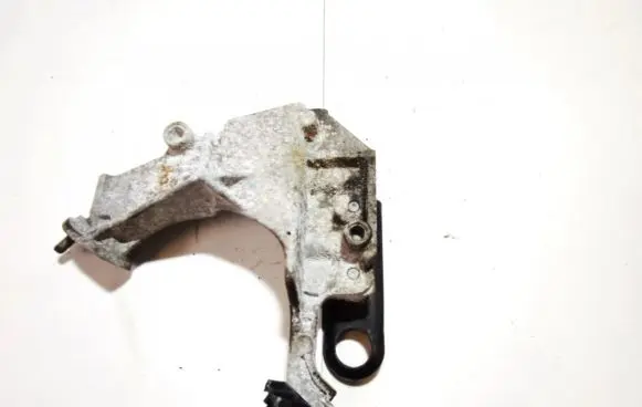 Peugeot 307 Engine mounting bracket 9635969880