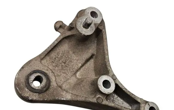 Opel Mokka Gearbox mounting bracket 96983905