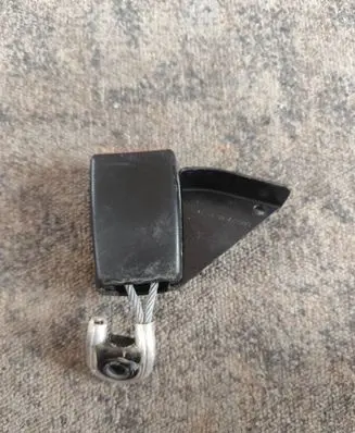 Mercedes-Benz CLK A208 C208 Rear seatbelt buckle 2088601869 560351002C 566274612D
