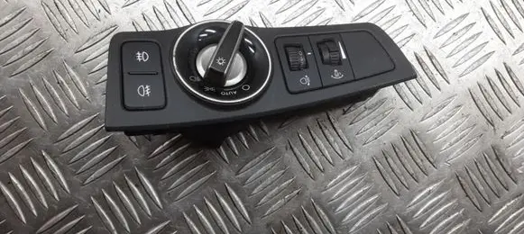 Hyundai i40 Light switch 933003Z950