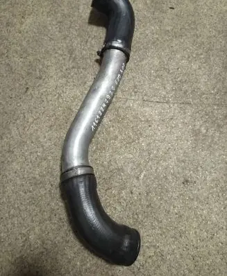 BMW 5 E39 Intercooler hose/pipe 11612247927