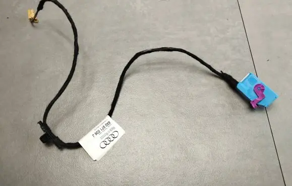 Audi A1 Front door wiring loom/harness boot 8X0971036J 1DB48X0036J0B
