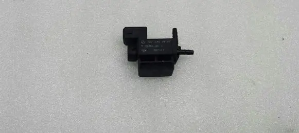 Mercedes-Benz C W203 Turbo solenoid valve 0025401897