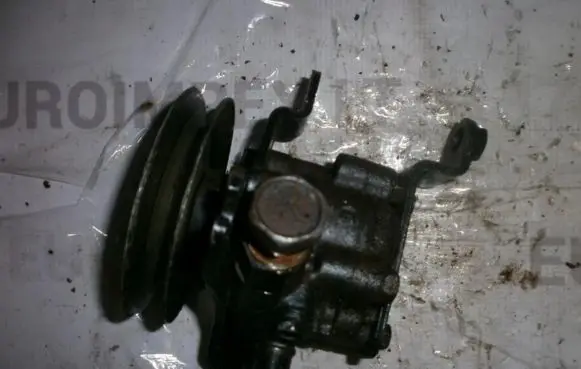 Nissan Sunny Power steering pump 4991074n00