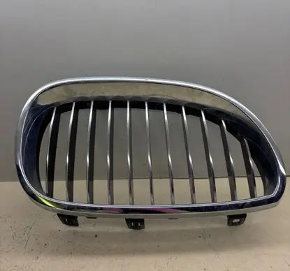 BMW 5 E60 E61 Front grill 51137065702 51137027062