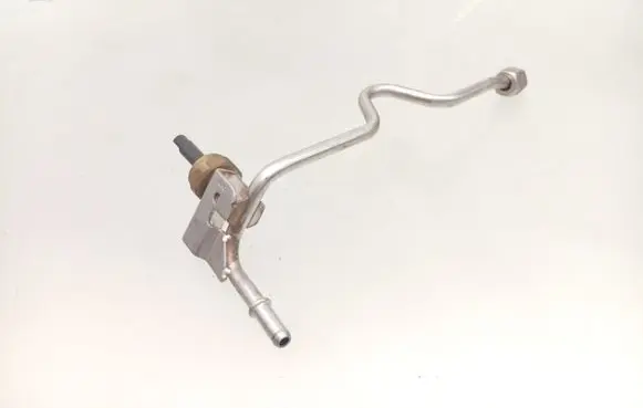 BMW 1 E81 E87 Fuel pressure sensor 7547883