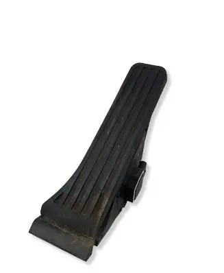 Mercedes-Benz E W212 Accelerator throttle pedal A2043000004 221010