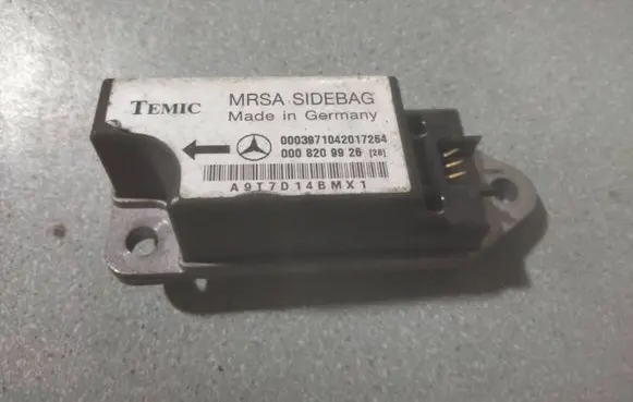 Mercedes-Benz E W210 Airbag deployment crash/impact sensor 0008209926 A9T7D14BMX1